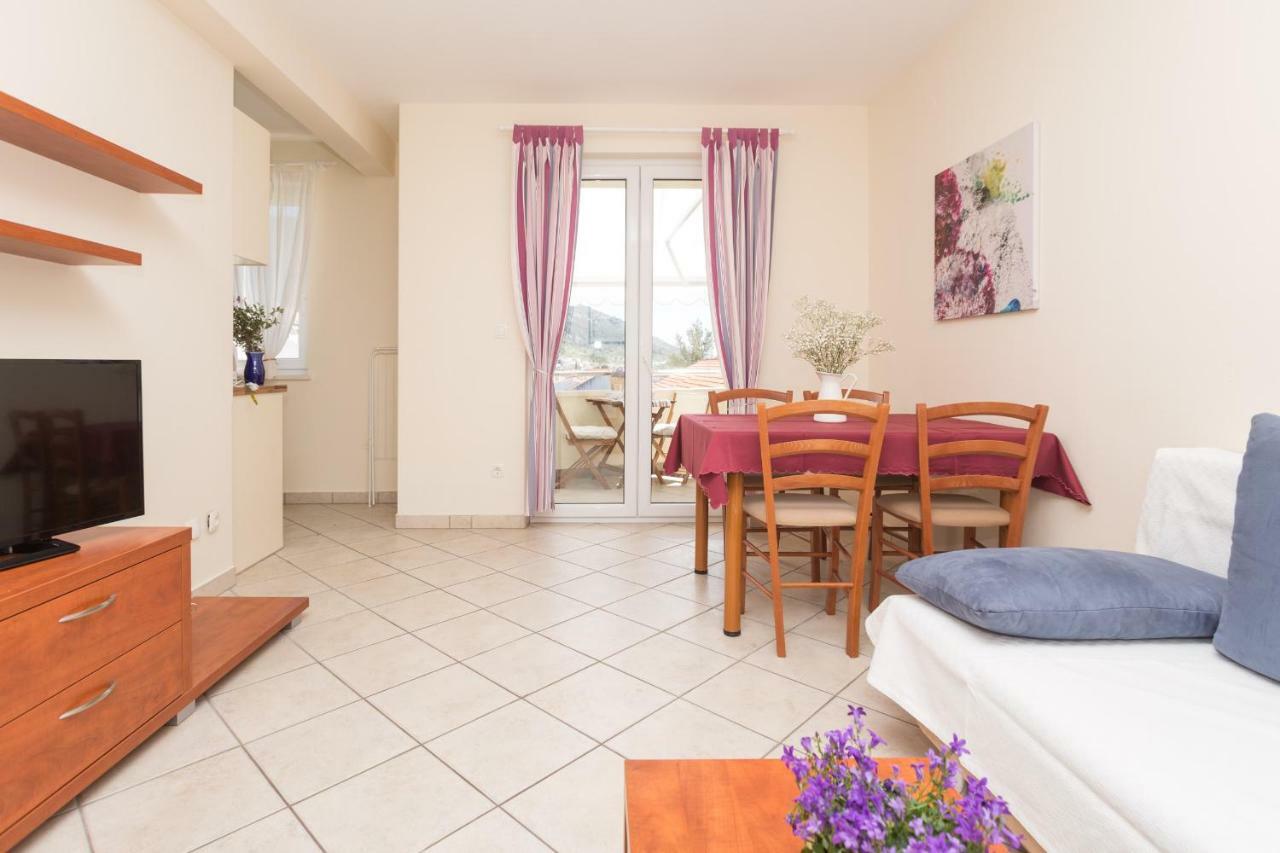 Alpeza Apartments Бол Экстерьер фото