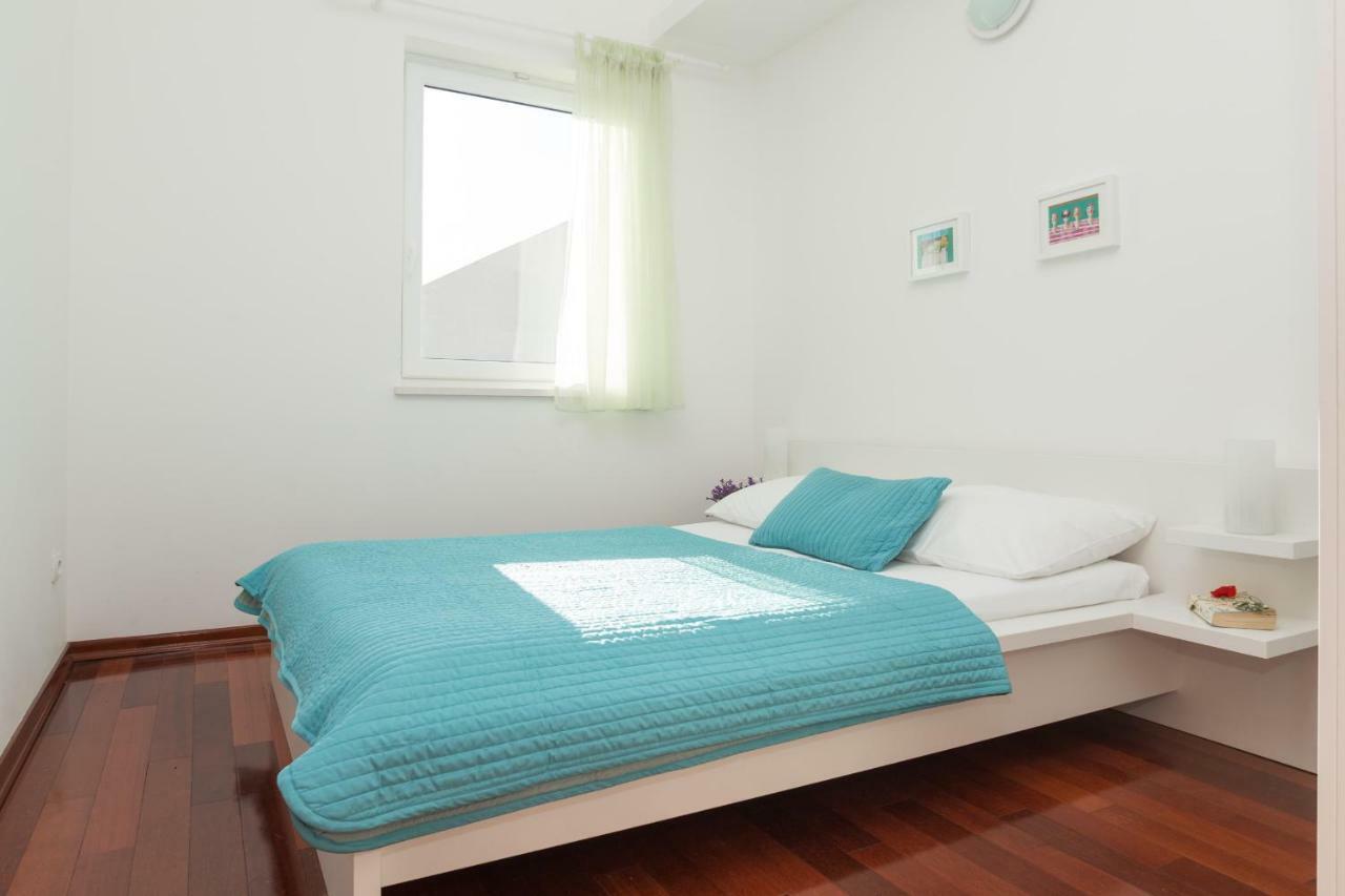 Alpeza Apartments Бол Экстерьер фото